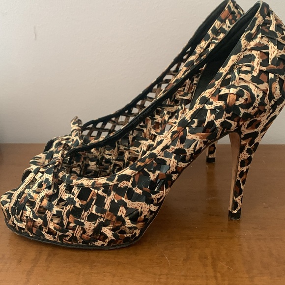 Aldo Peep Toe Shoe - Picture 7 of 8